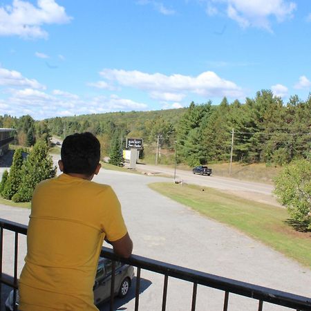 Bancroft Inn & Suites Extérieur photo